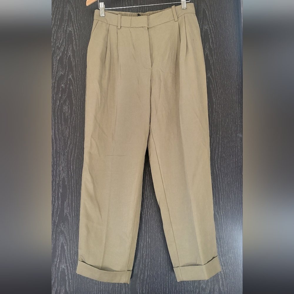 Zara Sage Green Ankle Cropped Pants